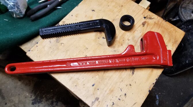 Painting the Cleaned Up 18″ Ridgid Pipe Wrench